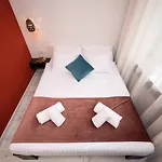 Aparthotel Hive Family House 3*