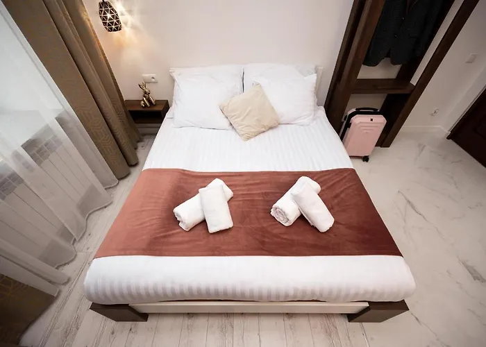 Hive Family House 3*