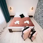 Lägenhetshotell Hive Family House