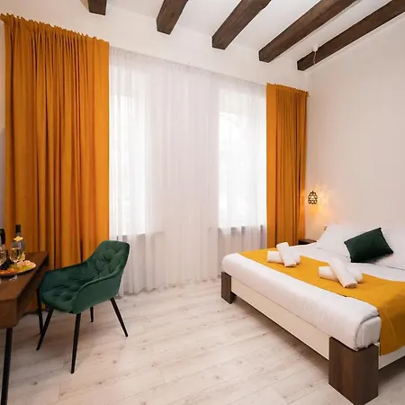 Hive Family House Krakov