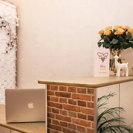 Ξενοδοχείο με διαμερίσματα Hive Family House 3*