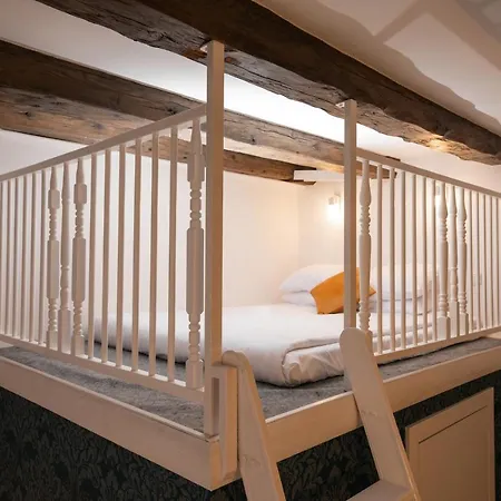 Hive Family House Krakau