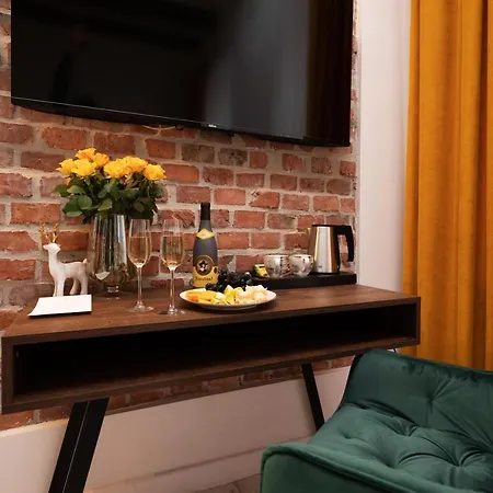 Hive Family House Hotel apartamentowy 3*