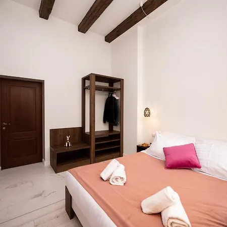Hive Family House 3* Krakov