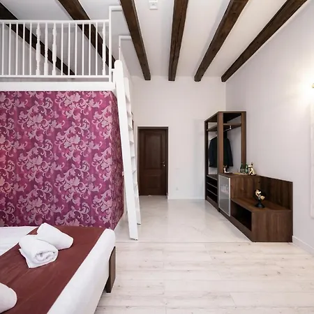 Hive Family House Hotel apartamentowy 3*