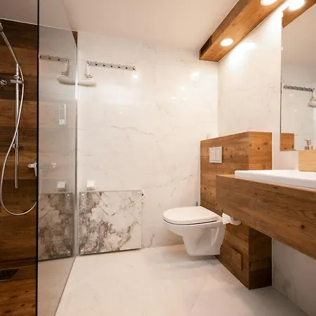 Hotel apartamentowy Hive Family House Kraków