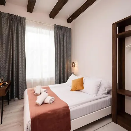 Hotel apartamentowy Hive Family House