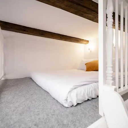 Hotel apartamentowy Hive Family House Kraków