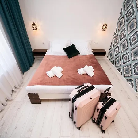 Ξενοδοχείο με διαμερίσματα Hive Family House