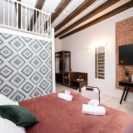 Hive Family House Krakow