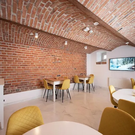 Ξενοδοχείο με διαμερίσματα Hive Family House