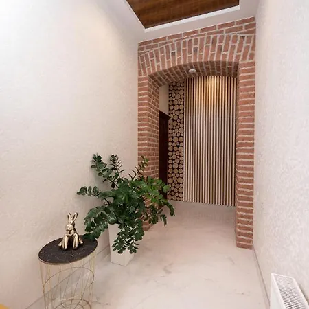 Hotel apartamentowy Hive Family House 3*