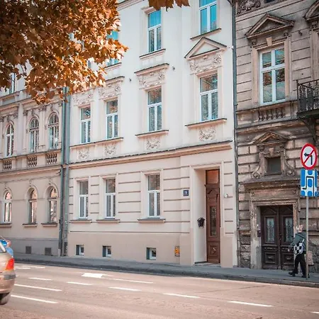 Апарт-отель Hive Family House 3*