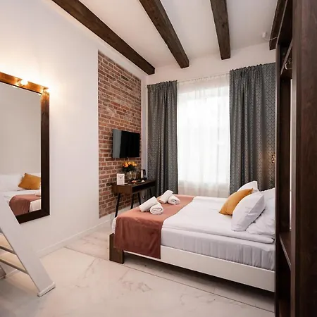 Hive Family House 3* Краков