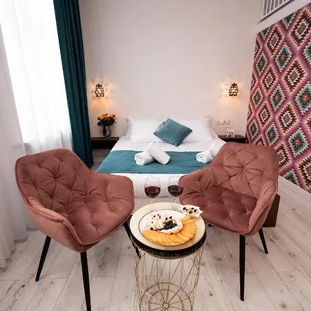 Апарт-отель Hive Family House 3*