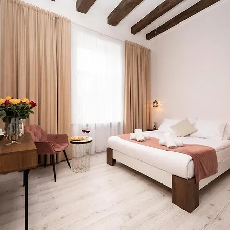 Hive Family House Апарт-отель