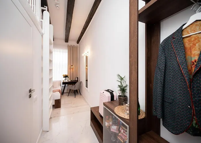 Hive Family House 公寓式酒店