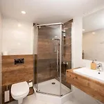 Aparthotel Hive Family House 3*