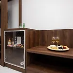 Hive Family House 3*