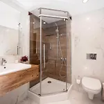 Hive Family House Krakov