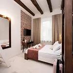 Hive Family House Krakov