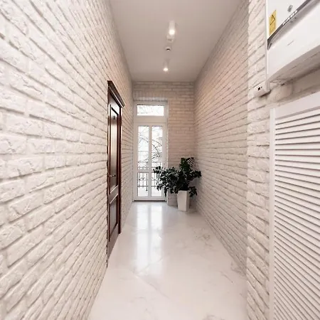 Hive Family House Apart-hotel 3*